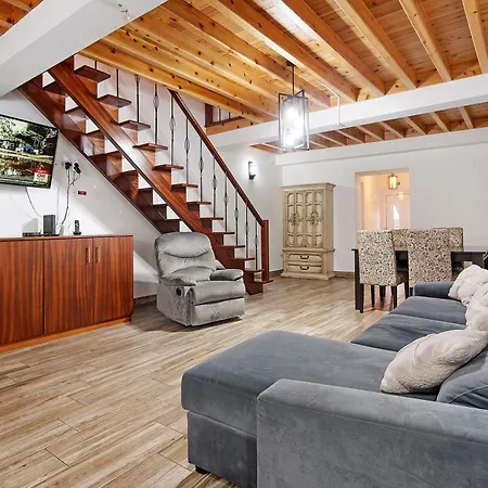 Windmill House * 大里贝拉