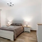 Windmill House * Ribeira Grande