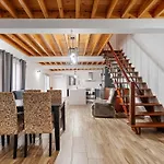 Windmill House * Ribeira Grande