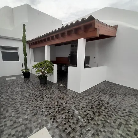 Windmill House וילה *