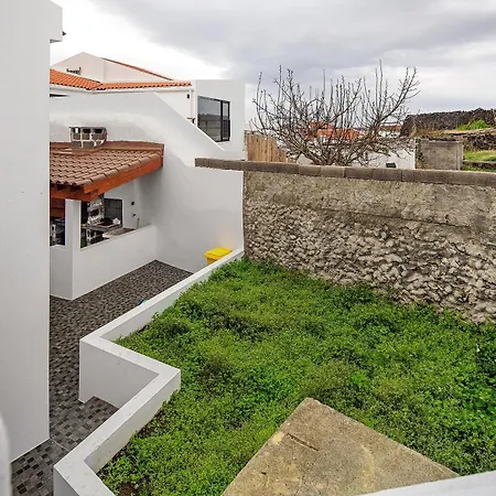 Villa Windmill House *