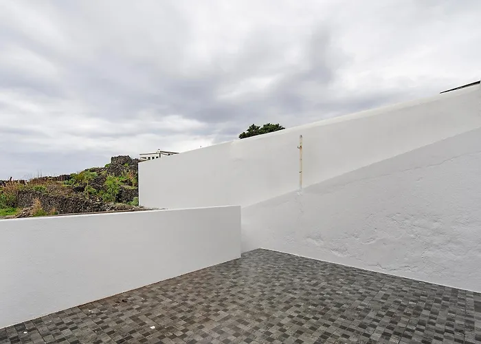 Villa Windmill House *